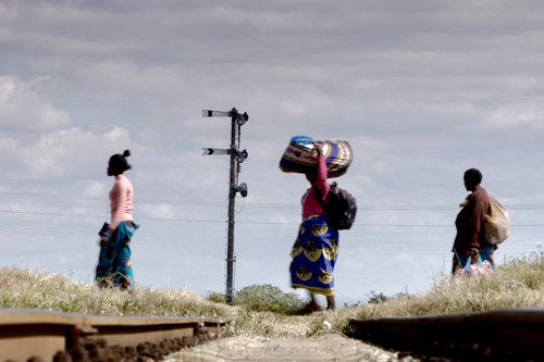 Ein Bahnübergang in Sambia