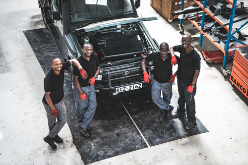 Toyota Landcruiser Electric Conversion Team © Opibus Ltd. Nairobi