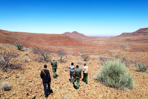 Mission Wildnis - Programmhinweis auf Arte TV - Wildhüter und Wildnispolizisten auf Streife im Kunene-Gebiet im Nordwest-Namibia © Nikolaus Tarouquella, Arte TV
